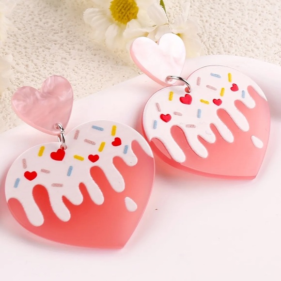 Adorable Acrylic Sprinkle Heart Earrings ❤️ - Picture 3 of 3
